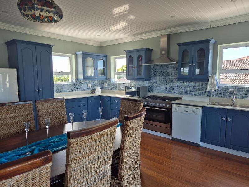 4 Bedroom Property for Sale in Kleinbaai Western Cape